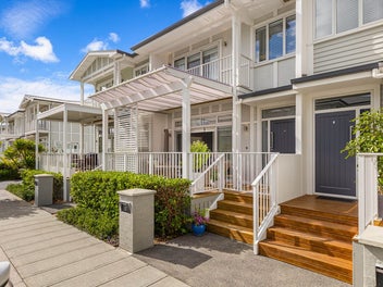 Freehold Resort Style Living