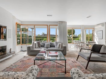 Timeless Design by the Beach