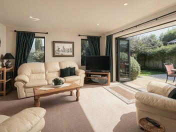 Quality Springlands home, vendors relocating