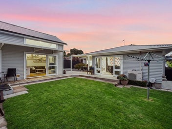 Renovated Family Home with Minor Dwelling
