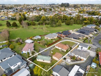 1/4 Acre site, 2 Dwellings, One Ready for Rebuild