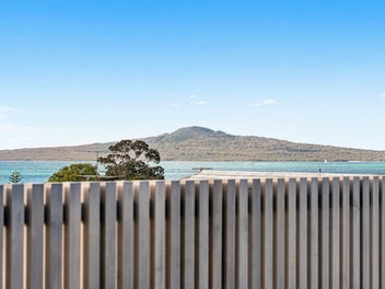 Award-Winning Architecture, Sea Views, Must Sell