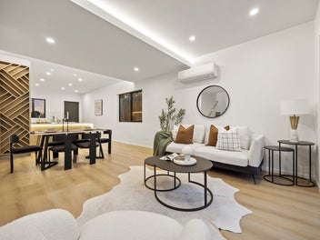 Right on St Heliers Doorstep - New & Freestanding!