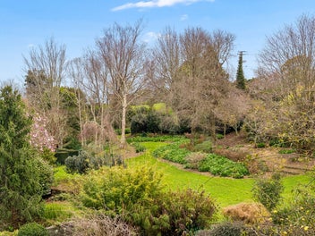 Space, Privacy & Views on 1.1ha