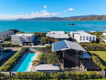 RESORT LIVING, RIGHT AT HOME