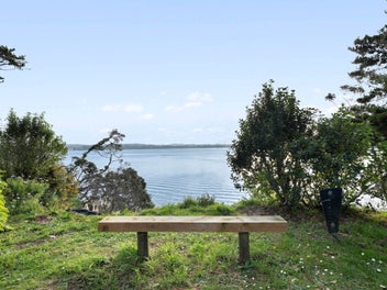SOLID HOME + SHED + WATERFRONT