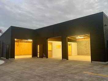 Image 1 of 6