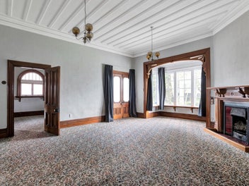 Calling all Character Villa Lovers - A Rare Find!