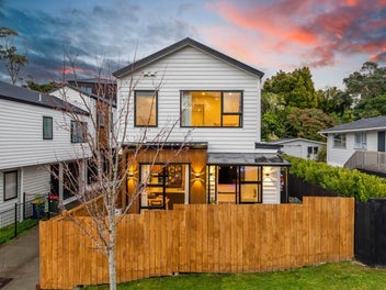 Affordable Luxury & Dual Westlake Zone!