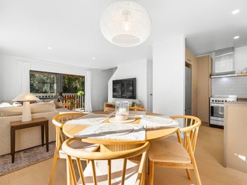 Character, Comfort & a Bushland Backdrop