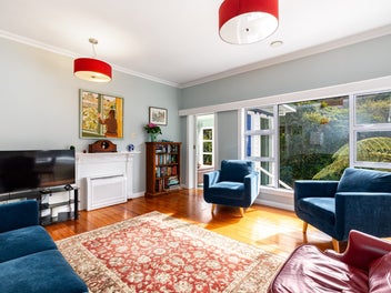 SUNNY, SPACIOUS, SOLID FAMILY LIVING