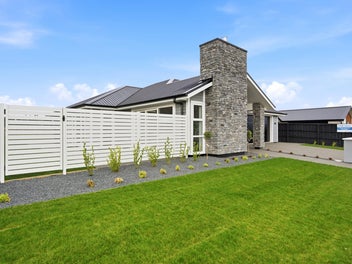 Luxury Family Living with Reserve Views