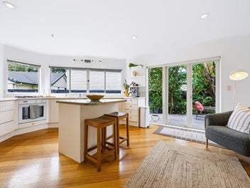 Timeless Character & Walkable Beachside Charm