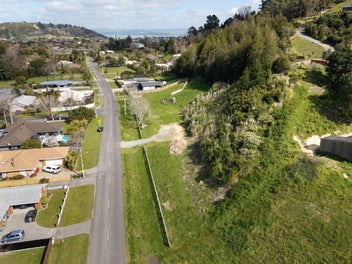 Big section, big opportunity on Riverside Road