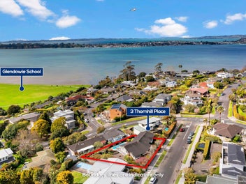 FANTASTIC FAMILY HOME - SEAVIEWS AND POOL
