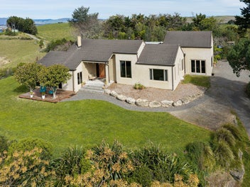 Views with room for family, guests or income