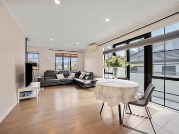 Stunning Modern Contemporary Freestanding Home