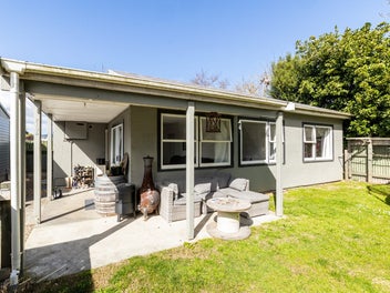 Three Bedrooms Plus Rumpus in Akina
