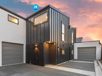 Architectural Edge, Garaging Included
