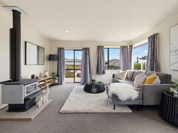 Open-Plan Living with Outdoor Appeal