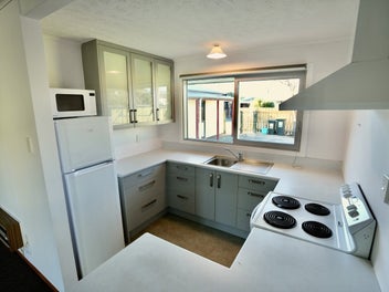 Townhouse living - moments from town