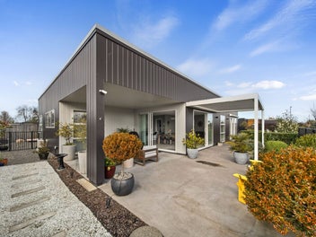 STYLE, SPACE & SOPHISTICATION!