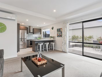 2/57 St Martins Road - Spacious Over 60s living
