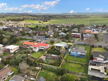 Image 1 of 32