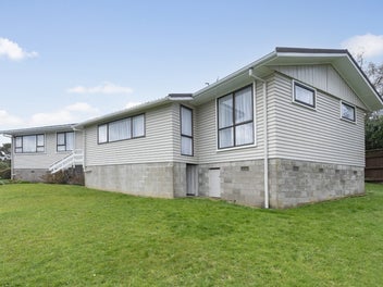 5Bed Relocatable 135sqm Home!*SALE THIS WEEK ONLY*