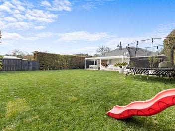 CLASSIC CHARM, MODERN LIVING!