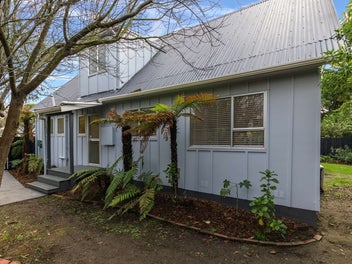 Under offer! Secluded Sanctuary in Southshore!
