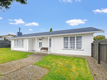 Affordable, Appealing & Amazing 885m2 Section!