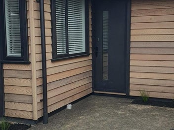 Image 1 of 7