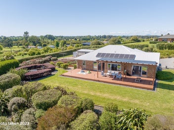 Image 1 of 20