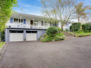 Prime Riverfront Living Tender