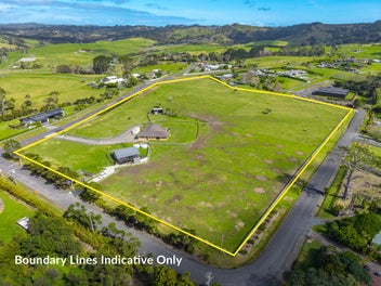 Lifestyle Sanctuary: Two Homes & Urban Access