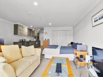 Parnell Studio - Freehold & Carpark
