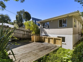 Advertised Reserve: $688,000