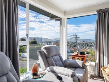 Sun, space and stunning views!