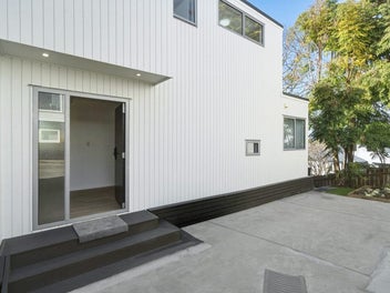 Stylish Family Living in Hauraki