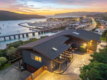 Spectacular living | Serious garaging