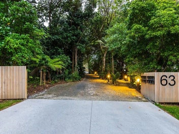 Modern freehold living in Hillcrest