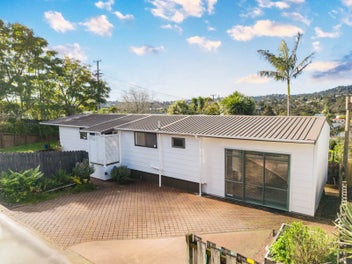 WELCOME HOME! Affordable & Inviting!