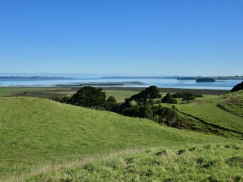 34 hectares of Freedom and Opportunity!