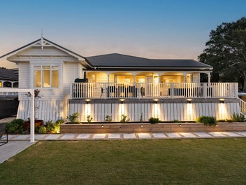 Timeless Outside, Contemporary Within