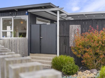 Space, Privacy & Summer Living