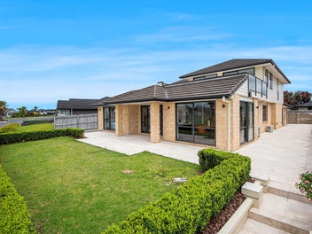 SEPARATE MULTI-LIVING, FAMILY HOME