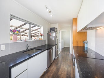 Sunny, modern living on a fully fenced section