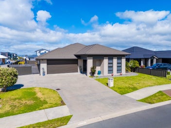 Coastal elegance in Marsden Cove