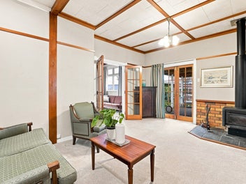 Delightful Duncan St retreat
